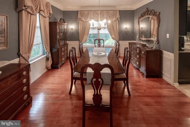 4 MARSHALL CT, Glen Mills, PA 19342