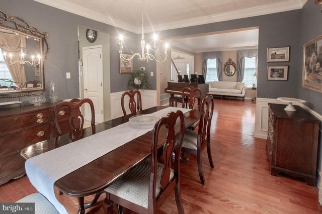 4 MARSHALL CT, Glen Mills, PA 19342