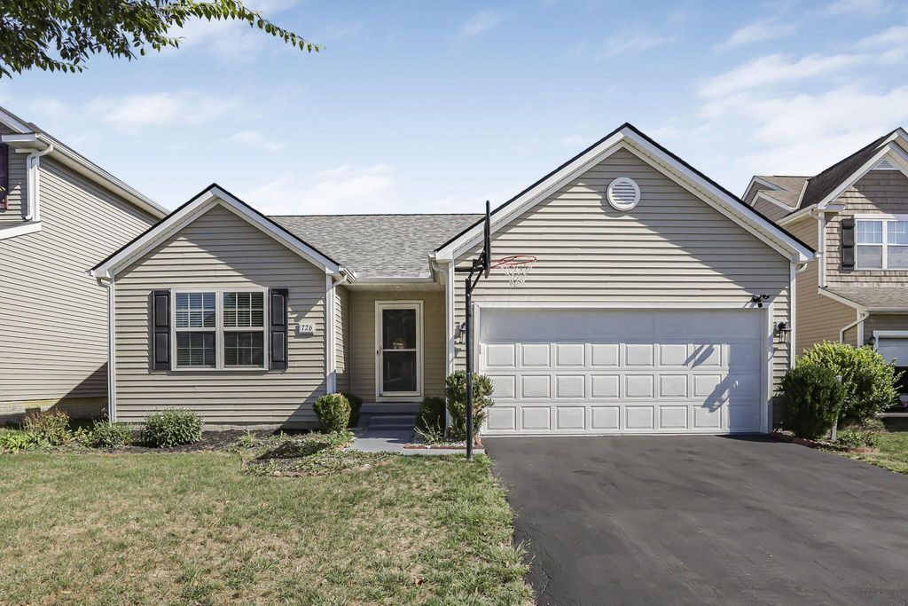 726 Flowering Cherry Court, Blacklick, OH 43004