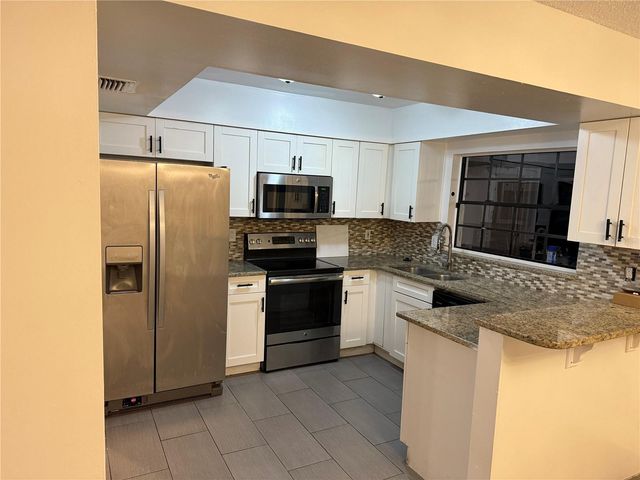 17840 MORNINGHIGH DRIVE, Lutz, FL 33549