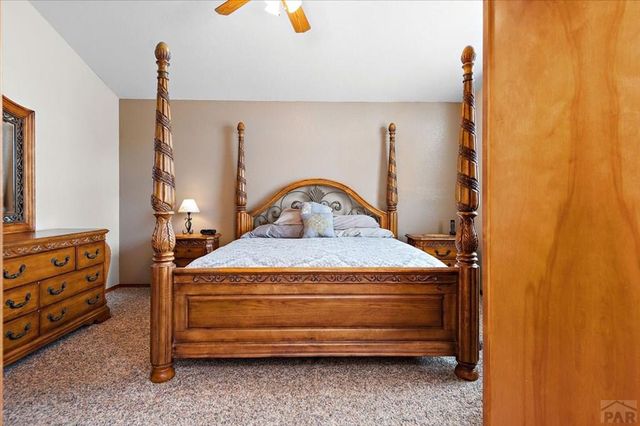 1702 Kingsroyal Blvd, Pueblo, CO 81005