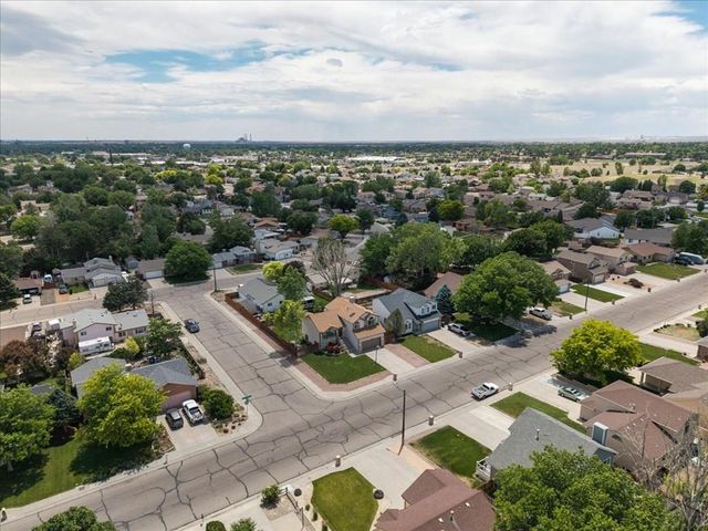 1702 Kingsroyal Blvd, Pueblo, CO 81005