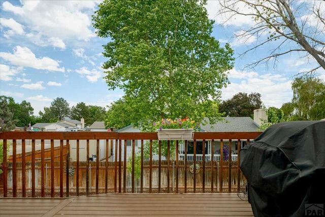 1702 Kingsroyal Blvd, Pueblo, CO 81005