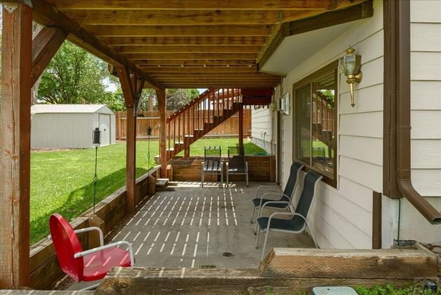 1702 Kingsroyal Blvd, Pueblo, CO 81005