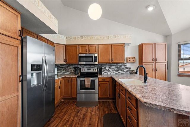 1702 Kingsroyal Blvd, Pueblo, CO 81005