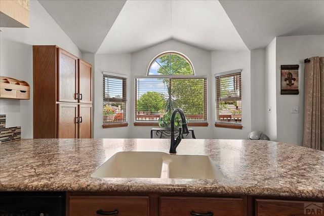 1702 Kingsroyal Blvd, Pueblo, CO 81005