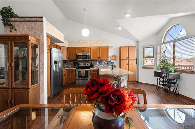 1702 Kingsroyal Blvd, Pueblo, CO 81005