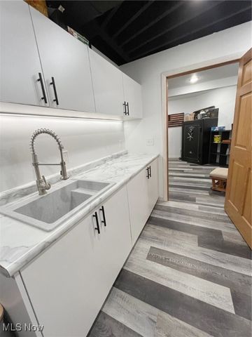 6 Latonka Trail, Malvern, OH 44644