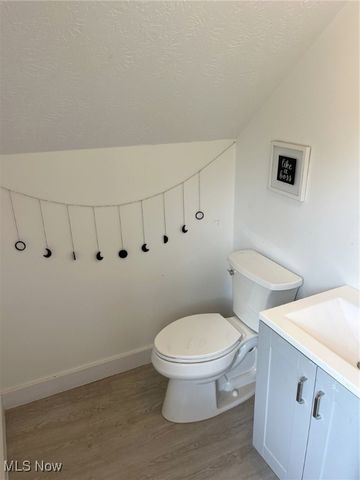 6 Latonka Trail, Malvern, OH 44644