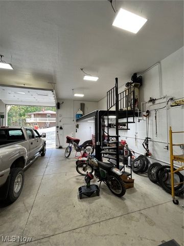 6 Latonka Trail, Malvern, OH 44644