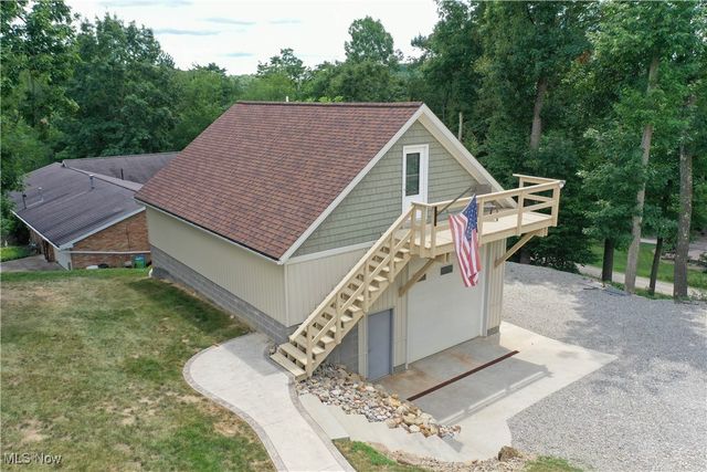 6 Latonka Trail, Malvern, OH 44644