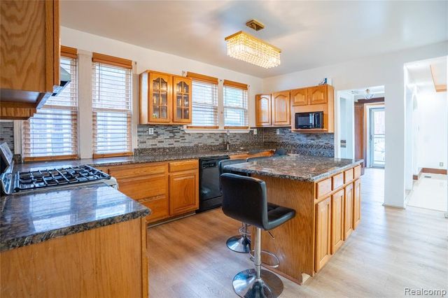 7312 Theisen Street, Dearborn, MI 48126