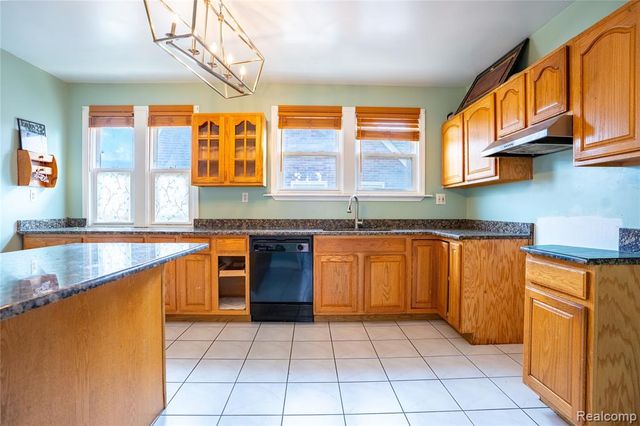7312 Theisen Street, Dearborn, MI 48126