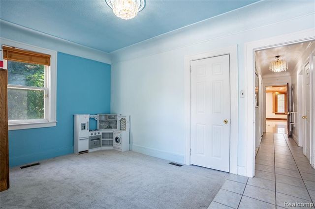 7312 Theisen Street, Dearborn, MI 48126