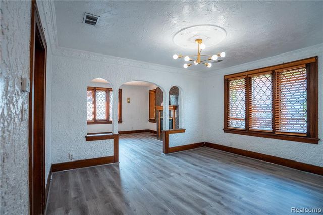 7312 Theisen Street, Dearborn, MI 48126