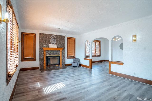 7312 Theisen Street, Dearborn, MI 48126