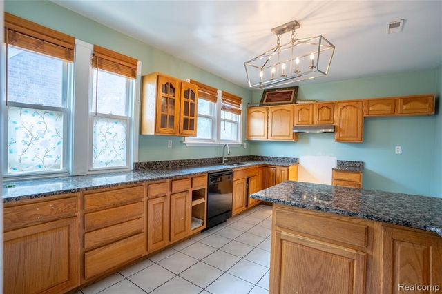 7312 Theisen Street, Dearborn, MI 48126