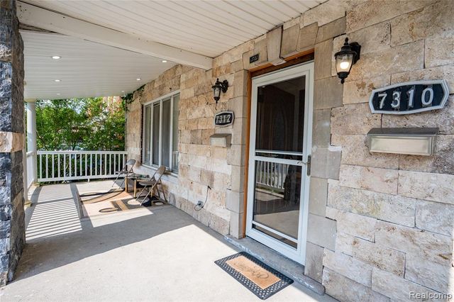 7312 Theisen Street, Dearborn, MI 48126