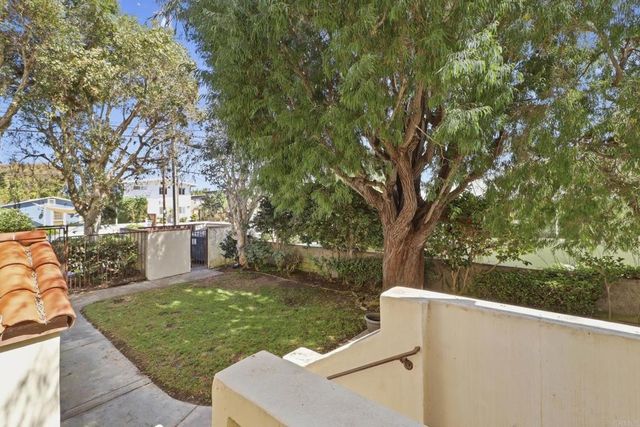 175 Maple Avenue 4, Carlsbad, CA 92008