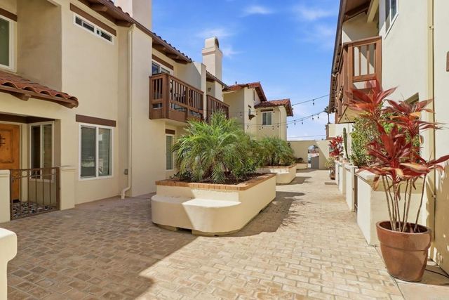 175 Maple Avenue 4, Carlsbad, CA 92008