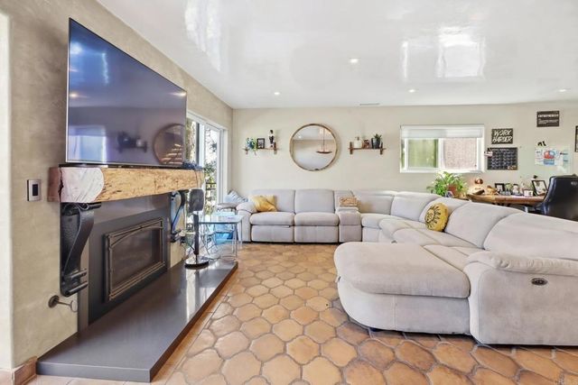 175 Maple Avenue 4, Carlsbad, CA 92008