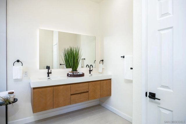 1789 Clydesdale Ct, Oceanside, CA 92057