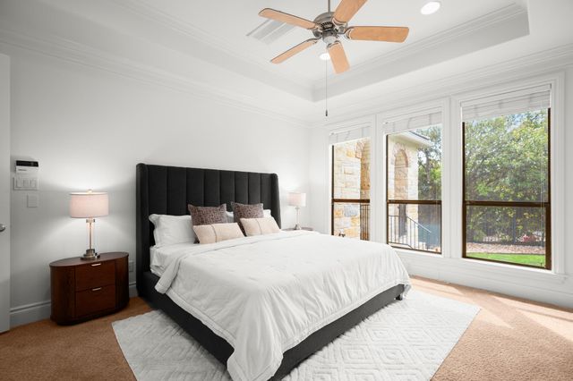 19 Swiftwater TRL, The Hills, TX 78738