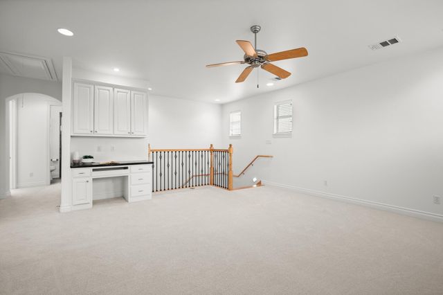 19 Swiftwater TRL, The Hills, TX 78738