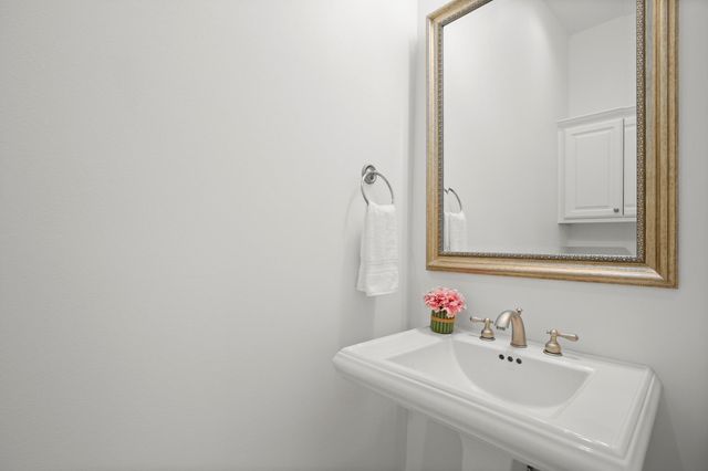 19 Swiftwater TRL, The Hills, TX 78738