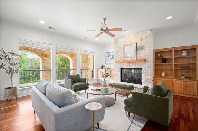 19 Swiftwater TRL, The Hills, TX 78738