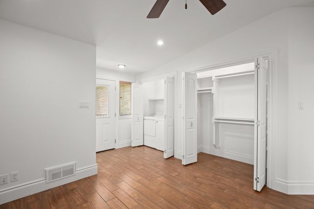 19 Swiftwater TRL, The Hills, TX 78738