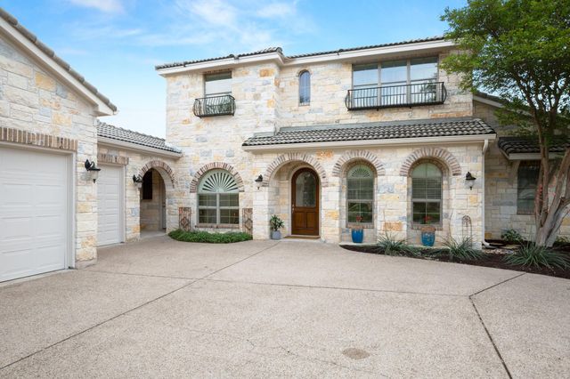 19 Swiftwater TRL, The Hills, TX 78738