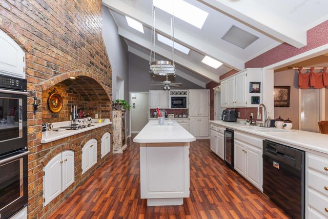 6515 ROXTON Drive, Amarillo, TX 79109