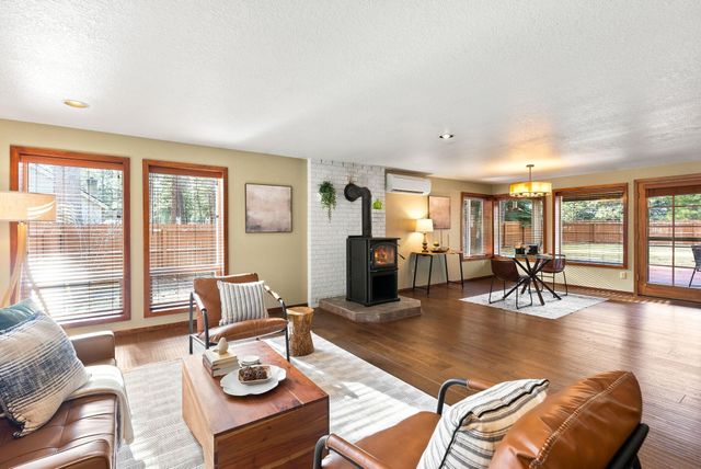 69271 Whippletree, Sisters, OR 97759