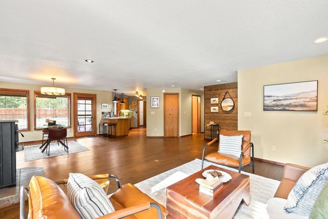 69271 Whippletree, Sisters, OR 97759