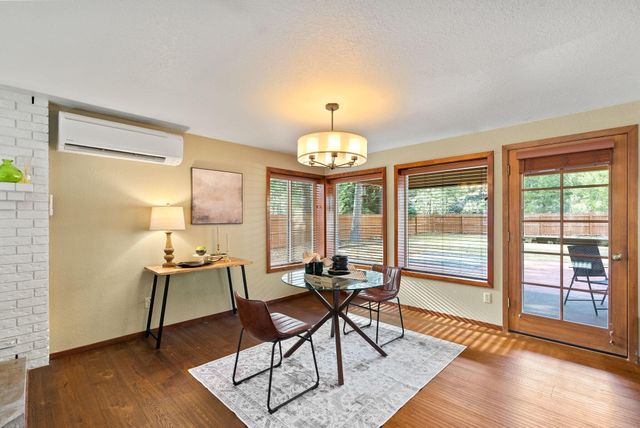 69271 Whippletree, Sisters, OR 97759