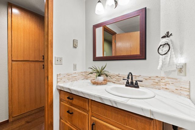 69271 Whippletree, Sisters, OR 97759