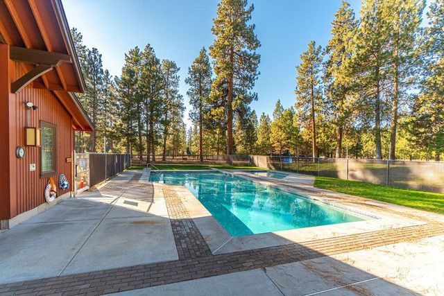 69271 Whippletree, Sisters, OR 97759