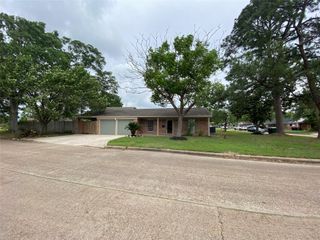 9958 Tiltree Street, Houston, TX 77075