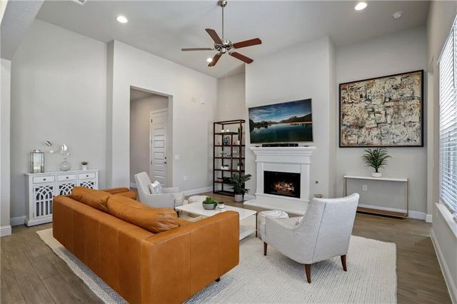 6905 Halesboro DR, Austin, TX 78736