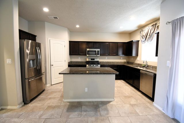 2419 Sorral Way SW, Albuquerque, NM 87121