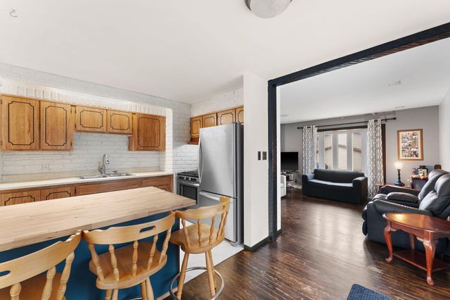 1702 Broadway Avenue, Chesterton, IN 46304