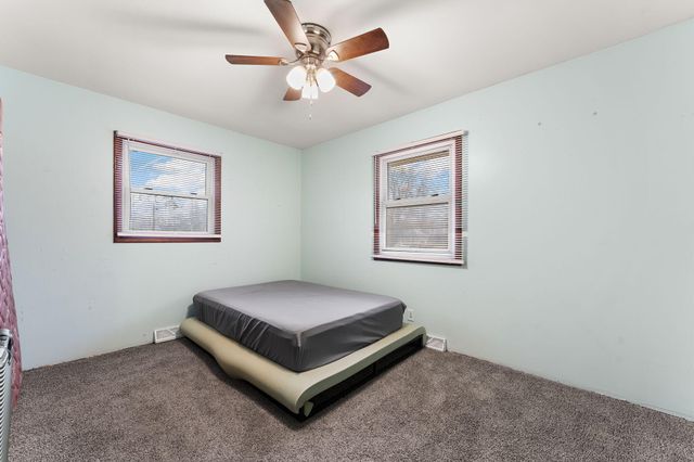 1702 Broadway Avenue, Chesterton, IN 46304