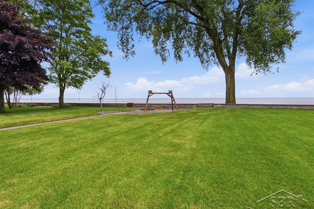 277 Donohue Drive, Bangor Twp, MI 48706