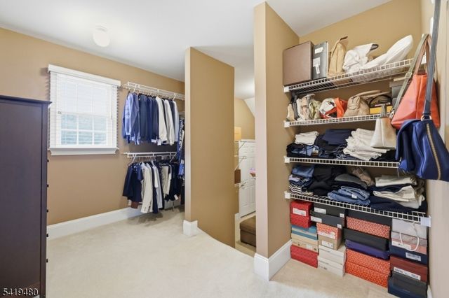 8 Ridgeline Dr, Washington Twp., NJ 07853