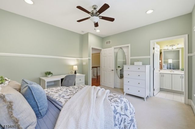 8 Ridgeline Dr, Washington Twp., NJ 07853