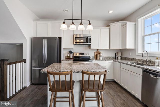 6 HUDSON BLVD, Red Lion, PA 17356