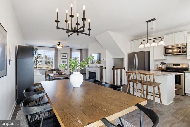 6 HUDSON BLVD, Red Lion, PA 17356