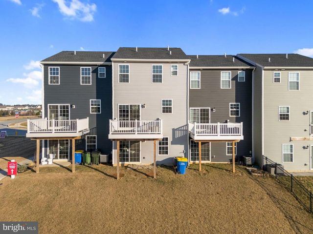 6 HUDSON BLVD, Red Lion, PA 17356