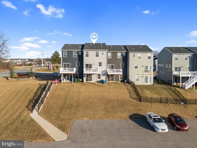 6 HUDSON BLVD, Red Lion, PA 17356